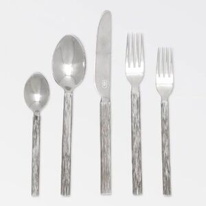 NWT Blue Pheasant Harrison Silver Faux Bois Flatware